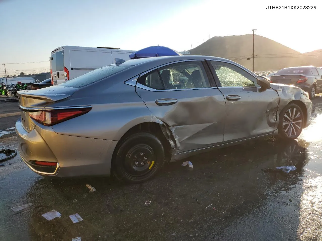 Auction sale of the 2019 Lexus ES , vin: JTHB21B1XK2028229, lot number: 42941754
