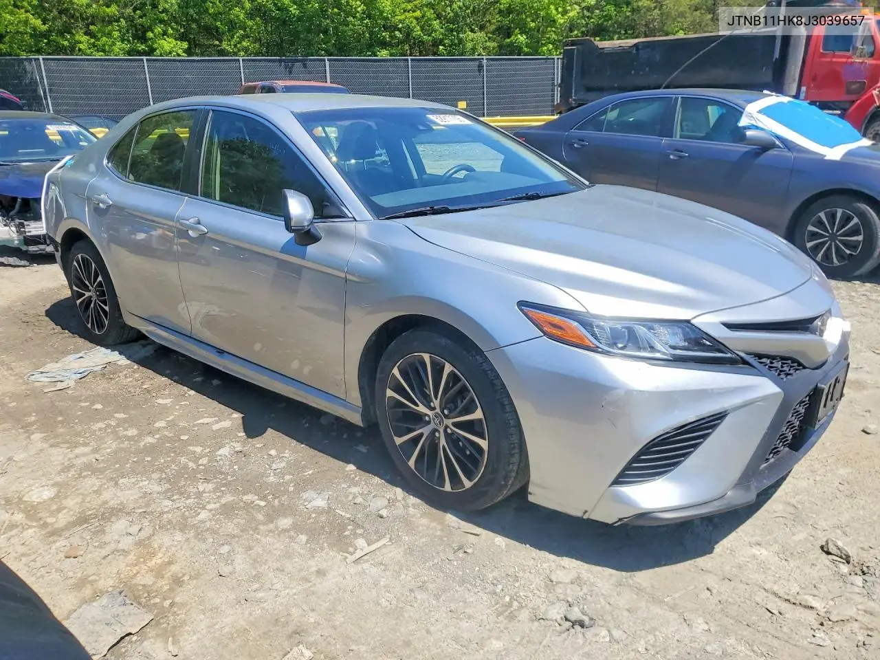 Auction sale of the 2018 Toyota Camry , vin: JTNB11HK8J3039657, lot number: 52917706