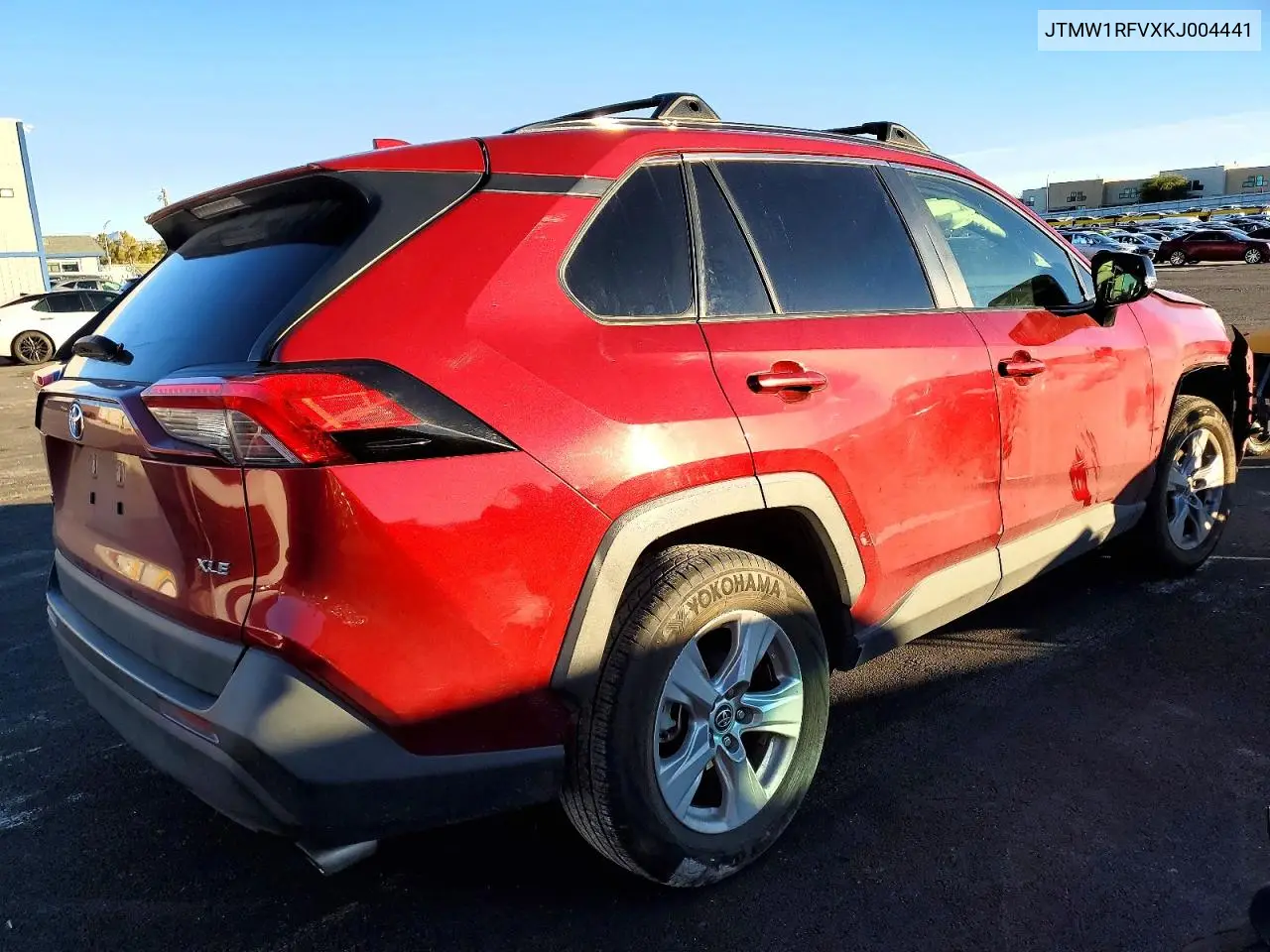 Auction sale of the 2019 Toyota RAV 4 , vin: JTMW1RFVXKJ004441, lot number: 98814635