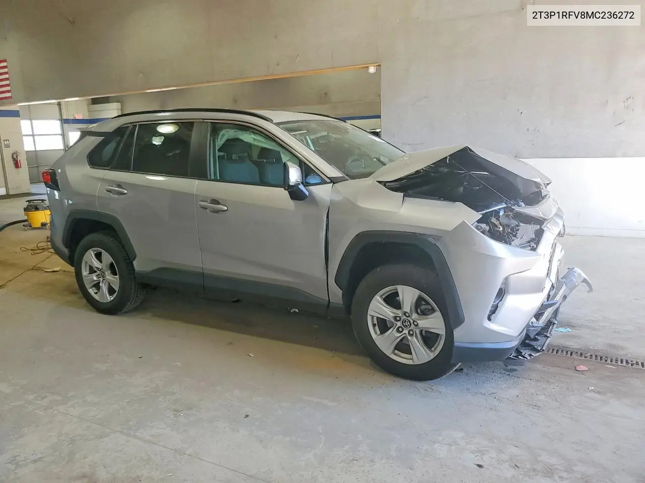 Auction sale of the 2021 Toyota RAV 4 , vin: 2T3P1RFV8MC236272, lot number: 41710736