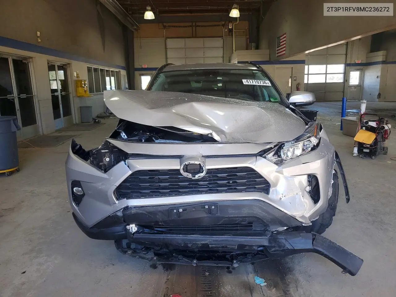 Auction sale of the 2021 Toyota RAV 4 , vin: 2T3P1RFV8MC236272, lot number: 41710736