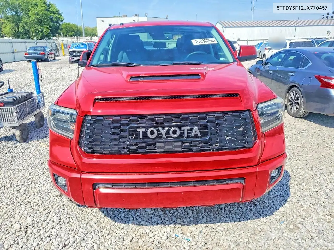 Auction sale of the 2018 Toyota Tundra , vin: 5TFDY5F12JX770457, lot number: 67030086