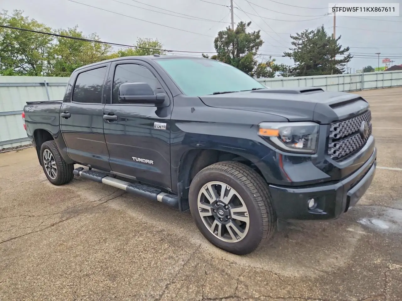 Auction sale of the 2019 Toyota Tundra , vin: 5TFDW5F11KX867611, lot number: 70100786