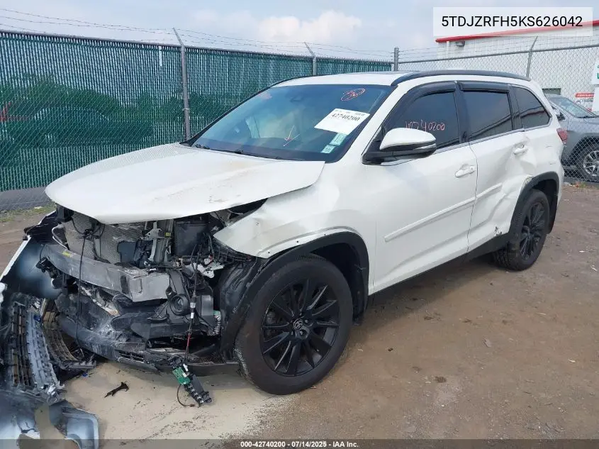Auction sale of the 2019 Toyota Highlander , vin: 5TDJZRFH5KS626042, lot number: 42740200